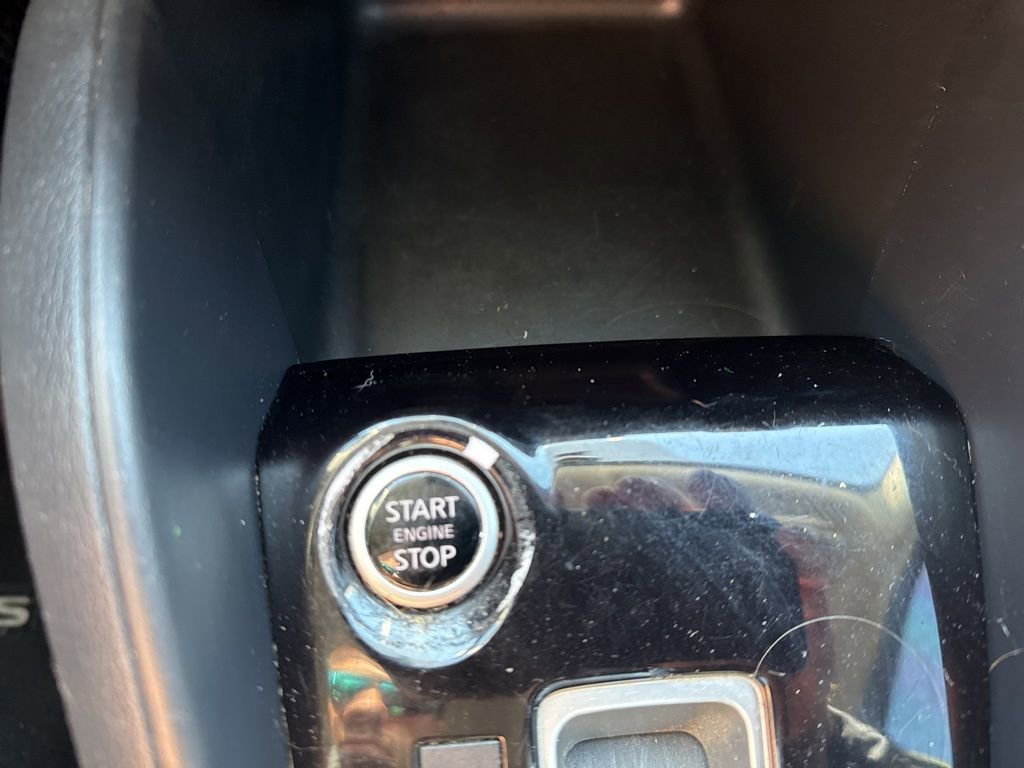 Used 2021 Nissan Kicks S image 19