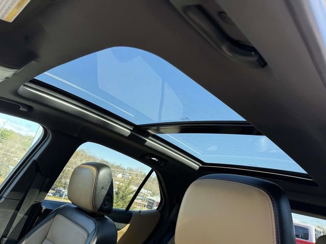 Used 2023 Chevrolet Equinox Premier image 13