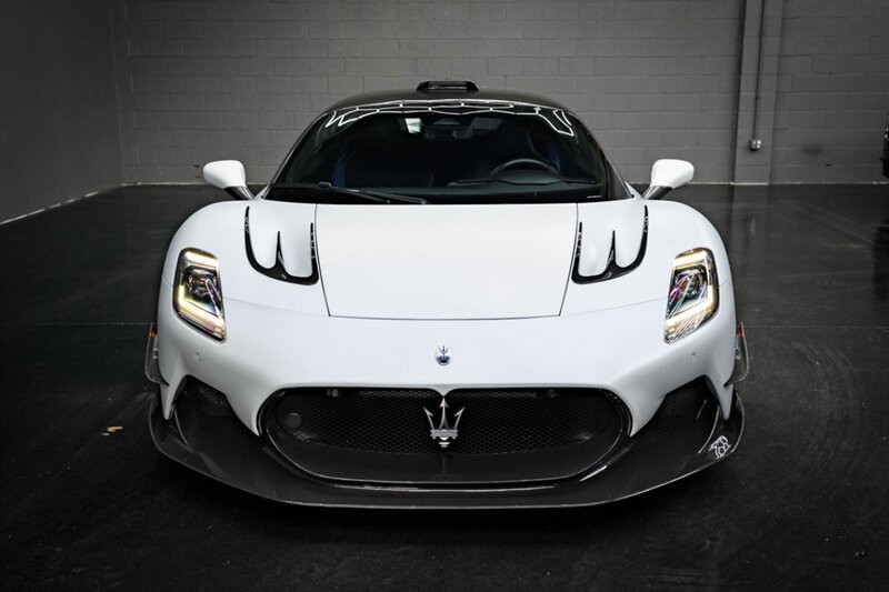 Used 2022 Maserati MC20 Coupe RWD image 2