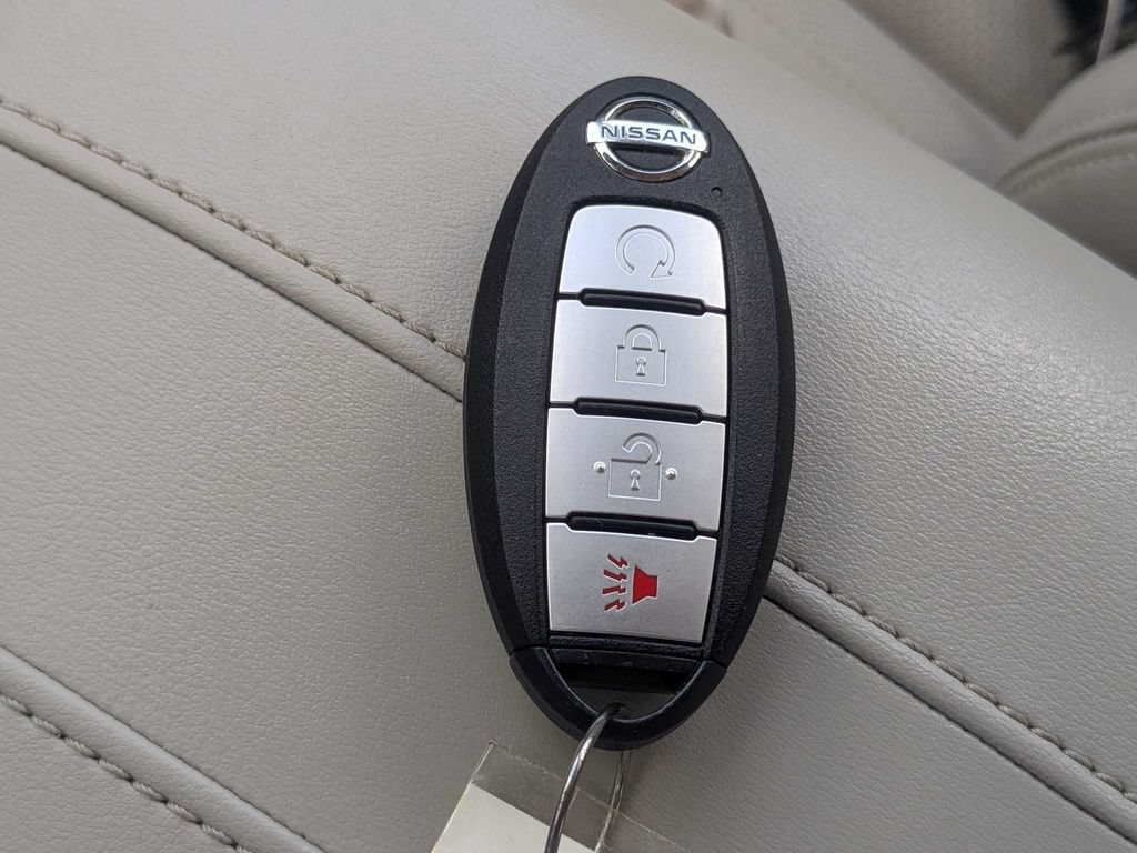 Used 2022 Nissan Rogue Sport SL w/ Premium Package FWD image 33