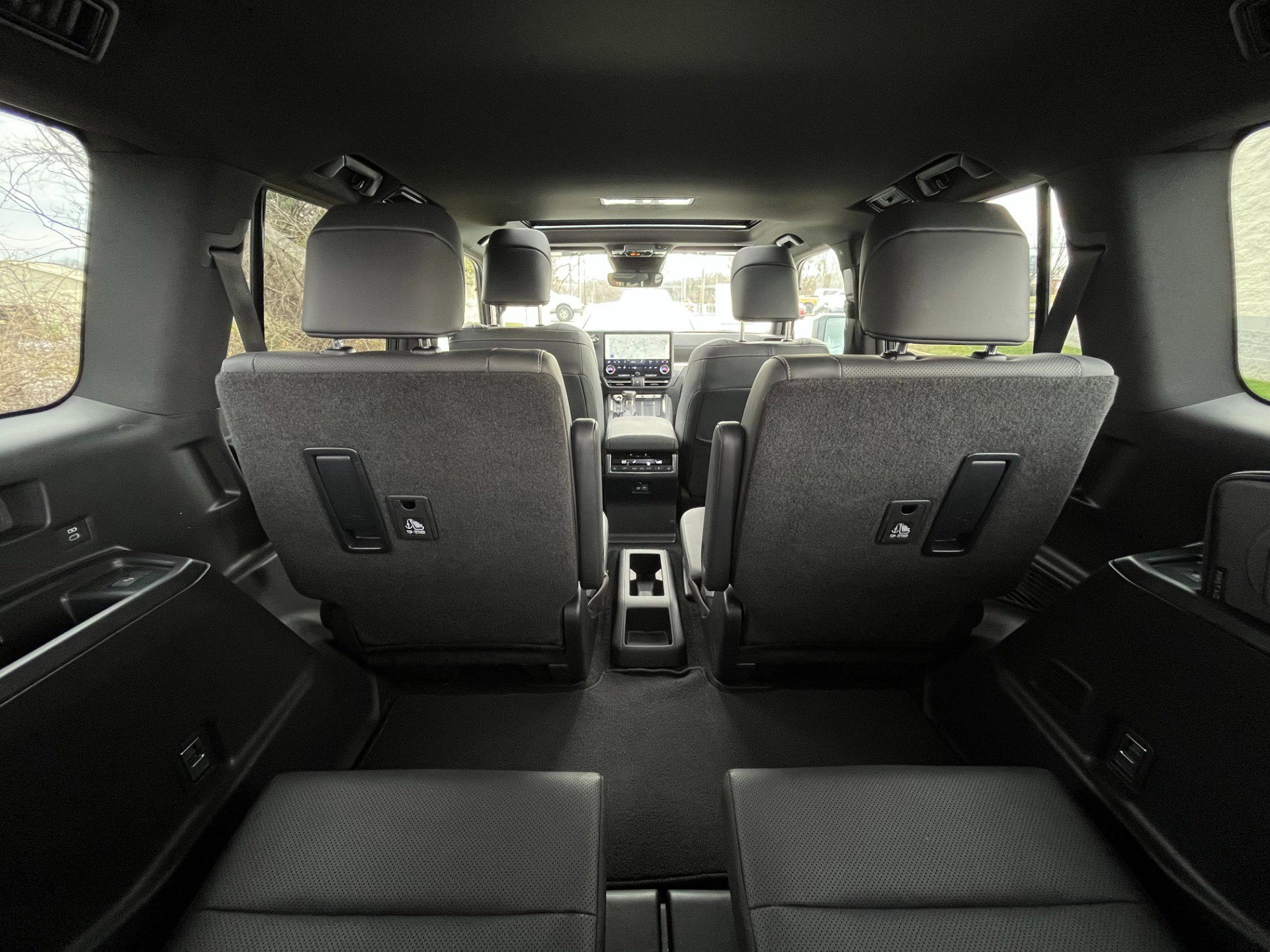 Used 2024 Lexus GX 550 w/ Accessory Package (Z1) image 47