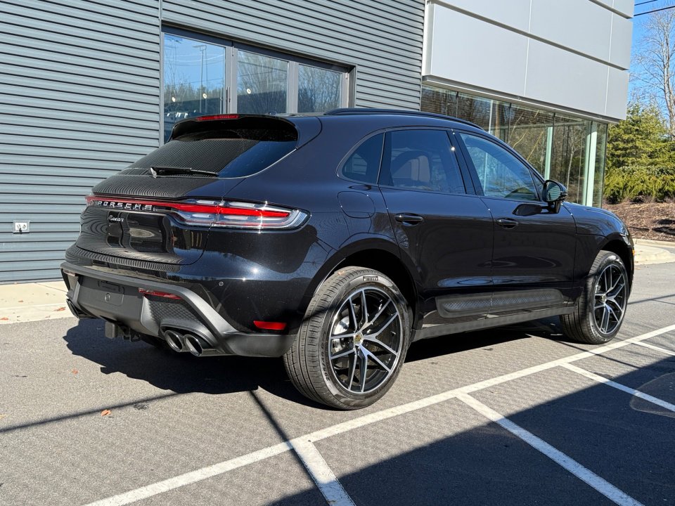 New 2026 Porsche Macan image 7