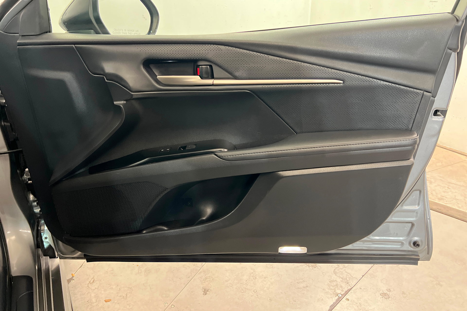 Used 2025 Toyota Camry XSE FWD image 23