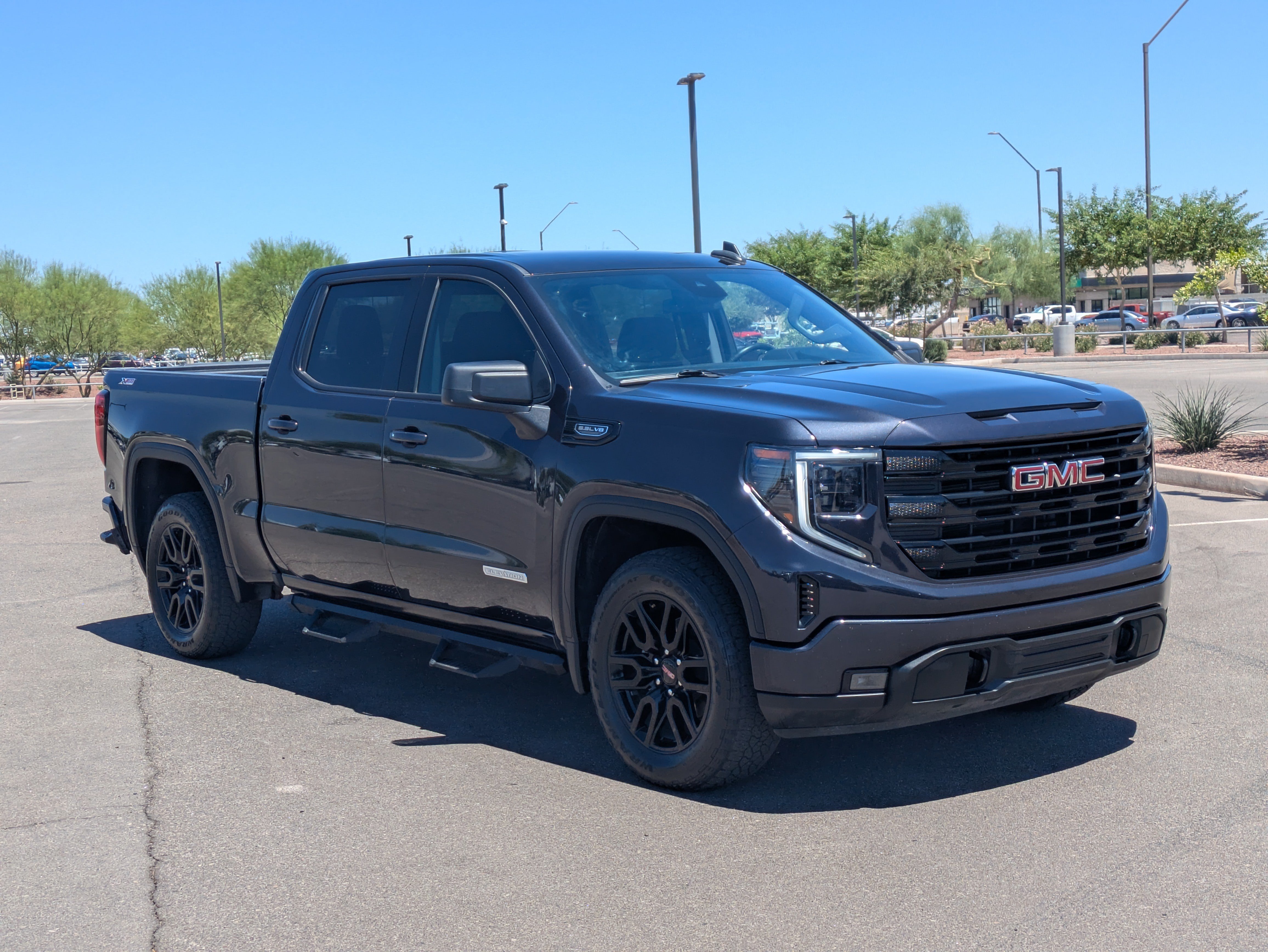 Used 2023 GMC Sierra 1500 Elevation AWD/4WD image 7