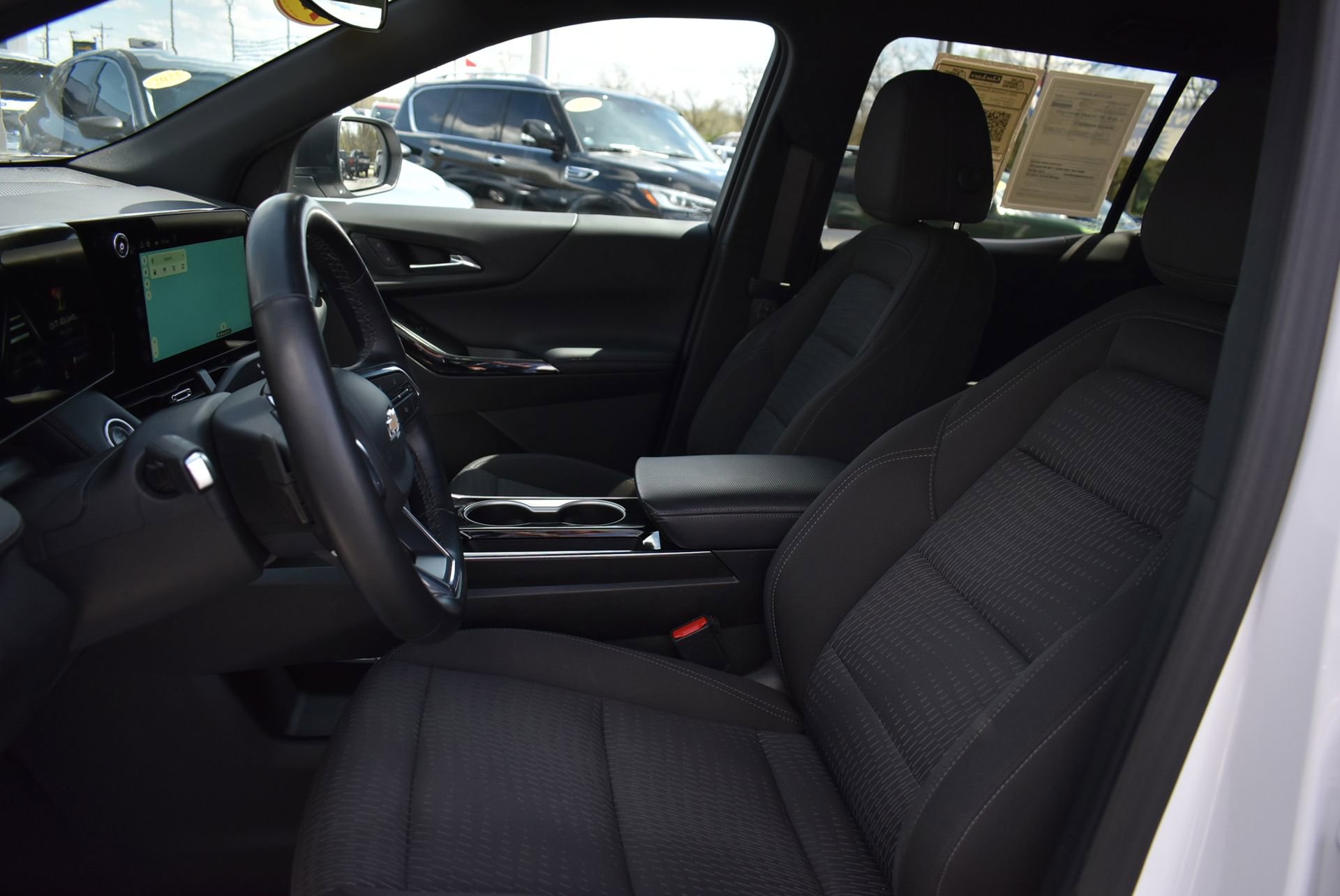 Used 2025 Chevrolet Equinox LT image 13