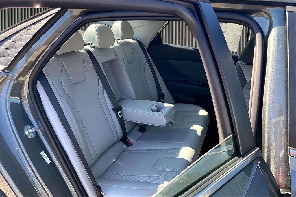 New 2026 Hyundai Elantra Limited image 11