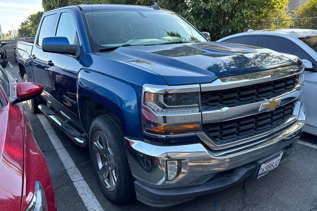 Used 2017 Chevrolet Silverado 1500 LT w/ All Star Edition AWD/4WD image 2