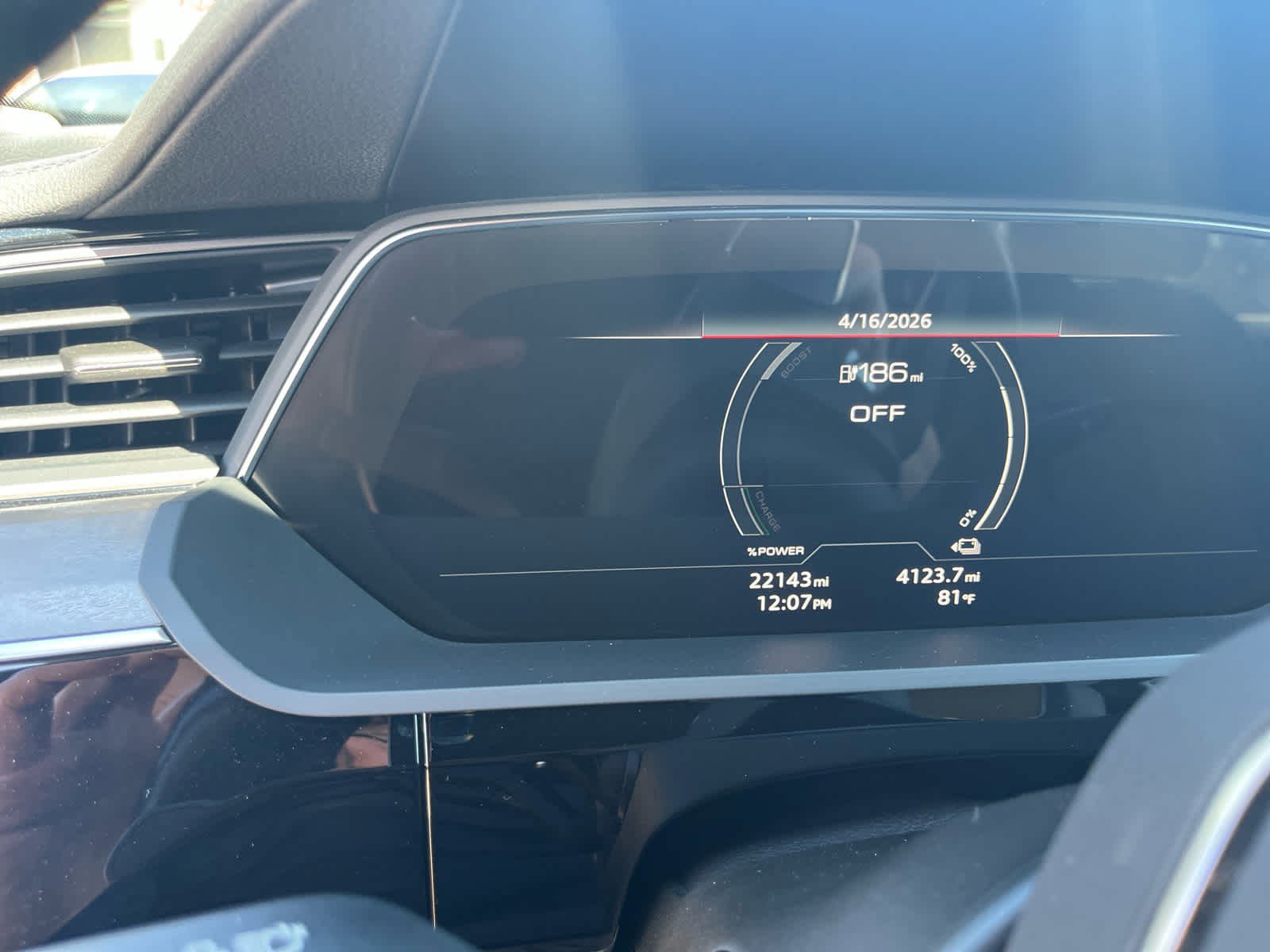 Used 2024 Audi Q8 e-tron Premium AWD/4WD image 10