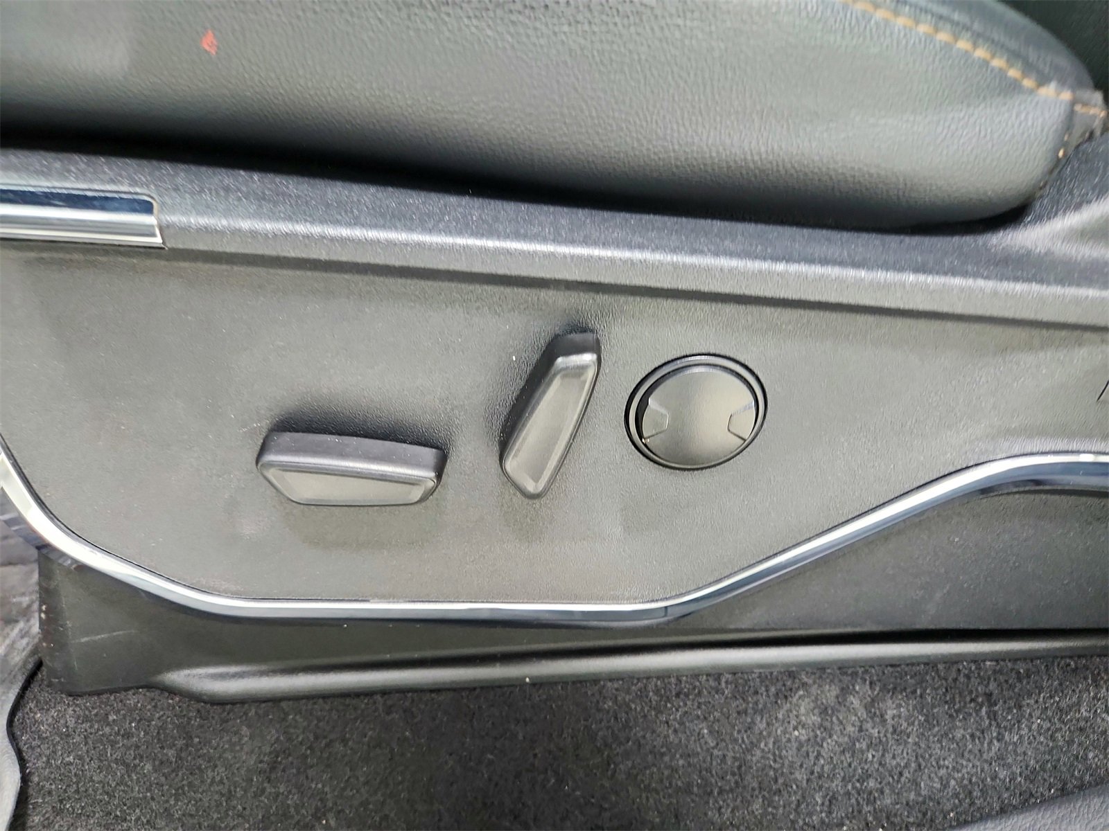 Used 2024 Ford F150 Lariat w/ Tow/Haul Package image 20