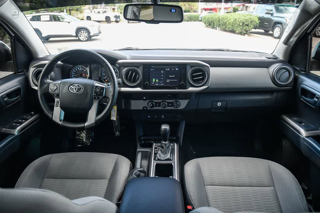 Used 2017 Toyota Tacoma SR5 w/ Tow Package RWD image 14
