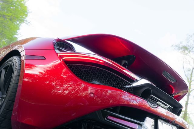 Used 2021 McLaren 720S Performance RWD image 39