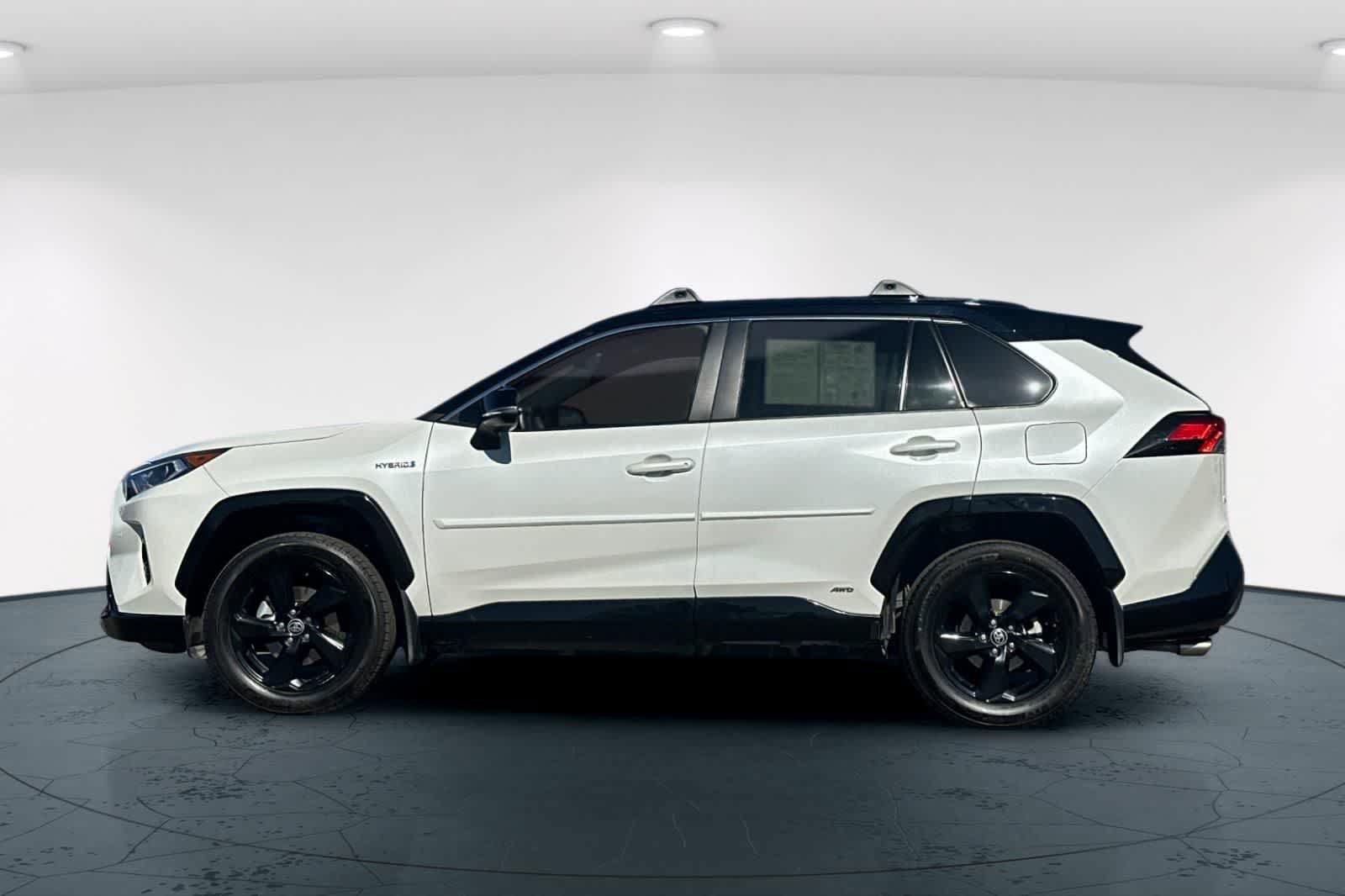 Used 2021 Toyota RAV4 XSE AWD/4WD image 9