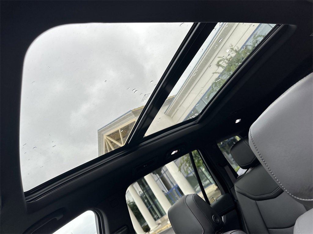 Used 2023 Cadillac XT6 Premium Luxury w/ Technology Package image 35