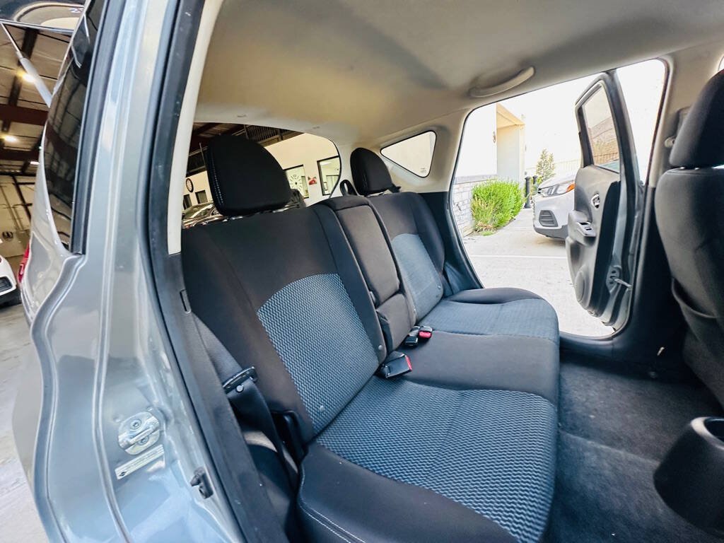 Used 2015 Nissan Versa Note FWD image 21
