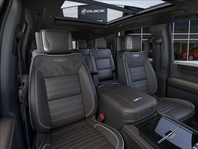New 2026 GMC Yukon Denali Ultimate AWD/4WD image 16