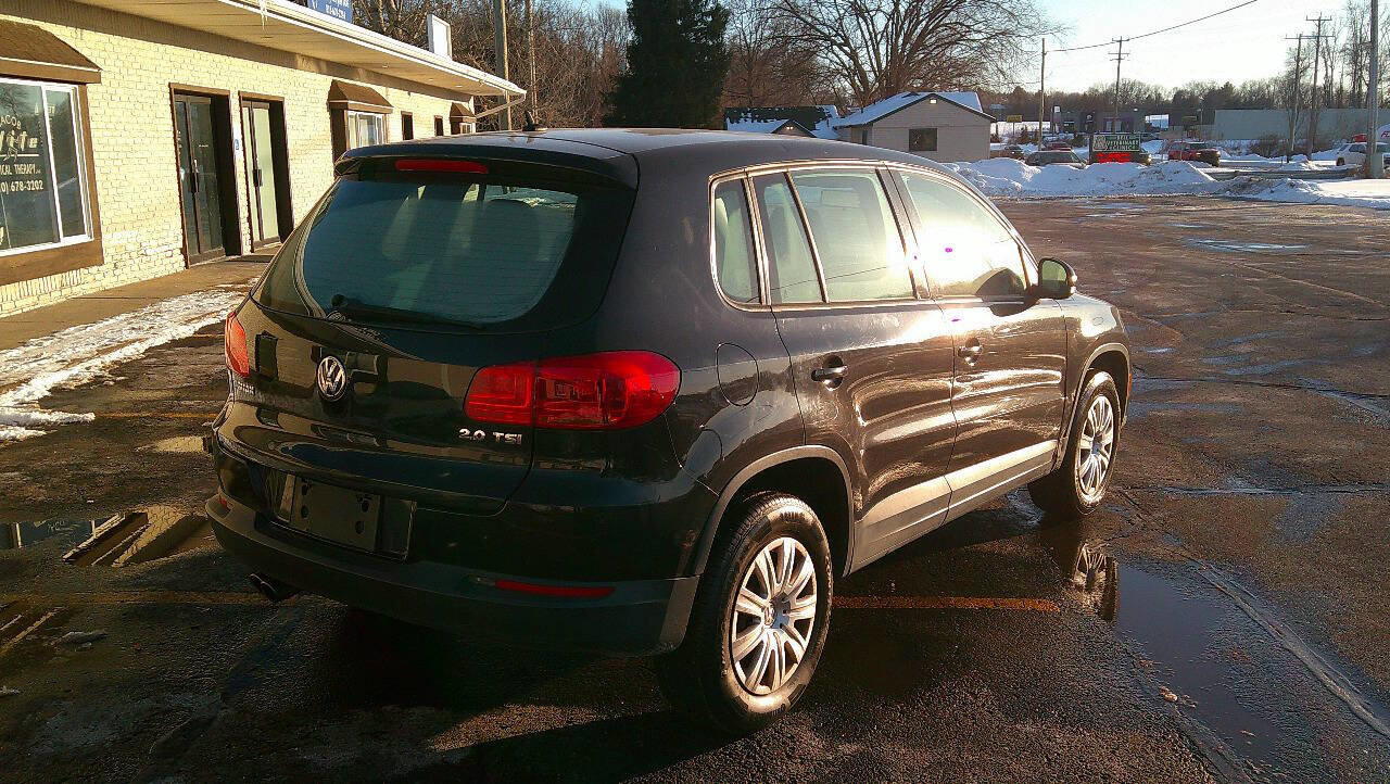 Used 2013 Volkswagen Tiguan S image 4