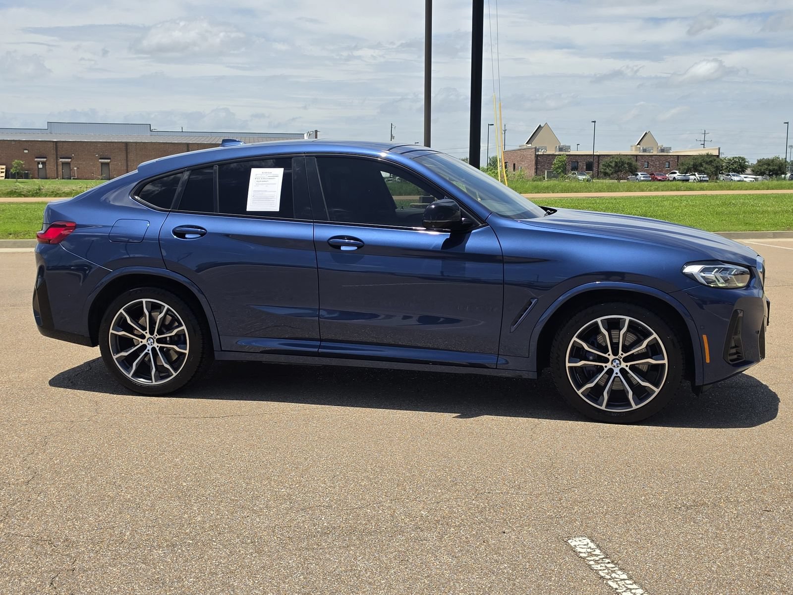 Used 2022 BMW X4 M40i w/ Premium Package AWD/4WD image 4