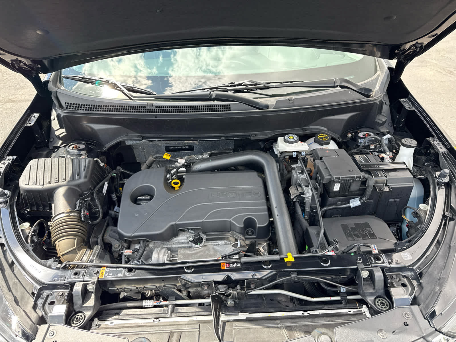 Certified 2024 Chevrolet Equinox LS FWD image 24