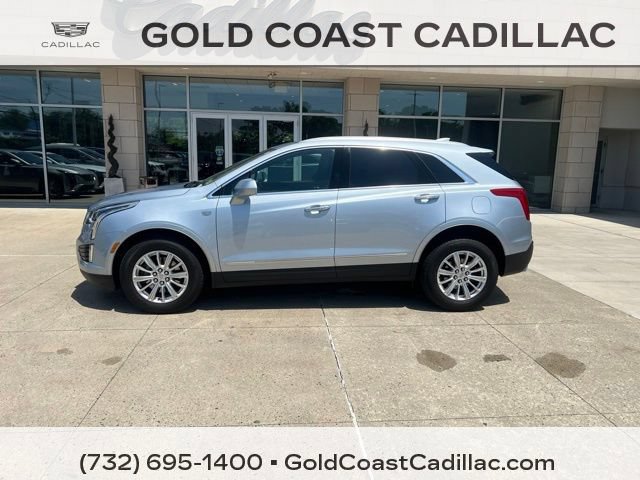 Used 2017 Cadillac XT5 FWD image 2