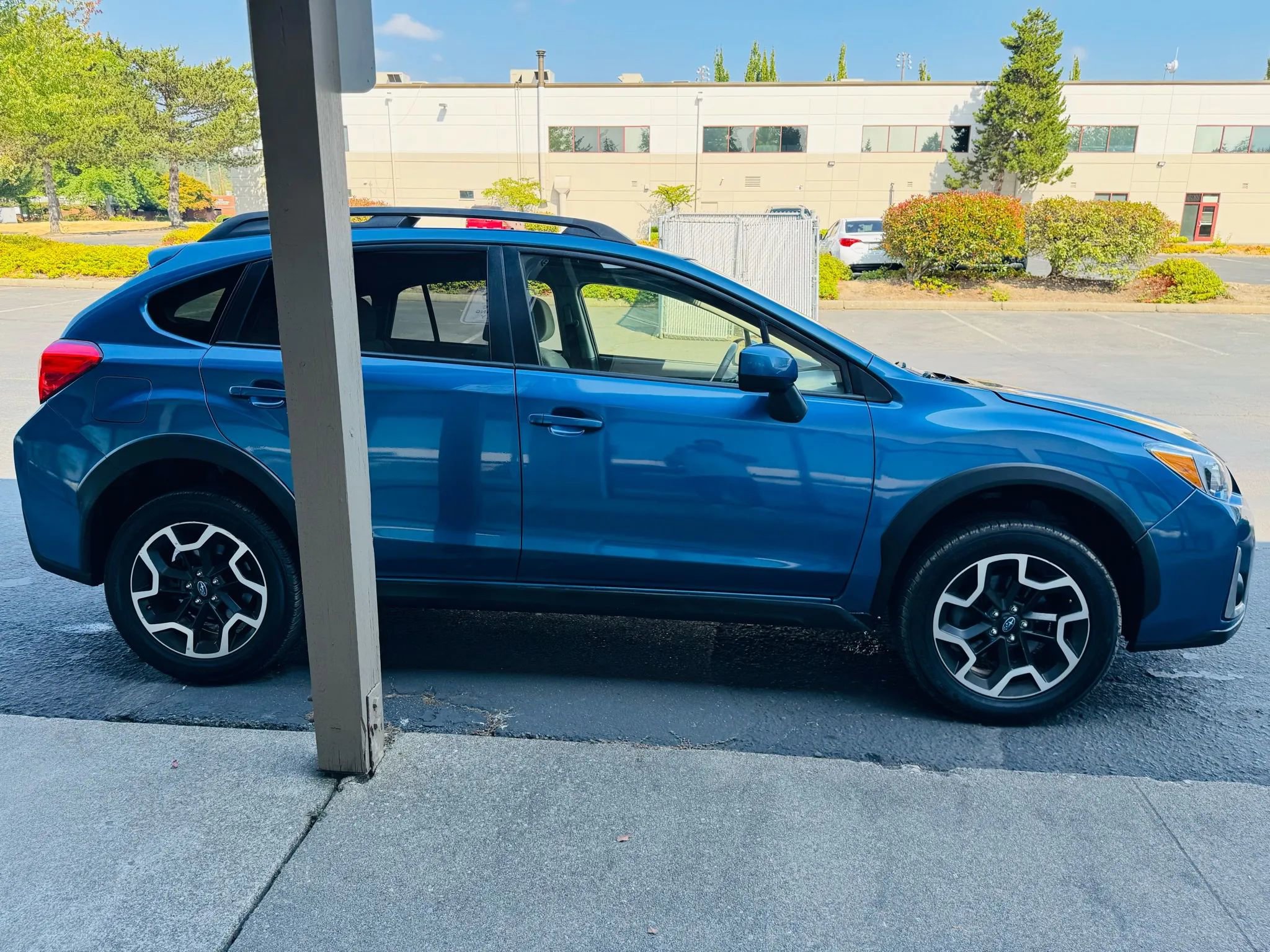 Used 2017 Subaru Crosstrek 2.0i Premium image 6