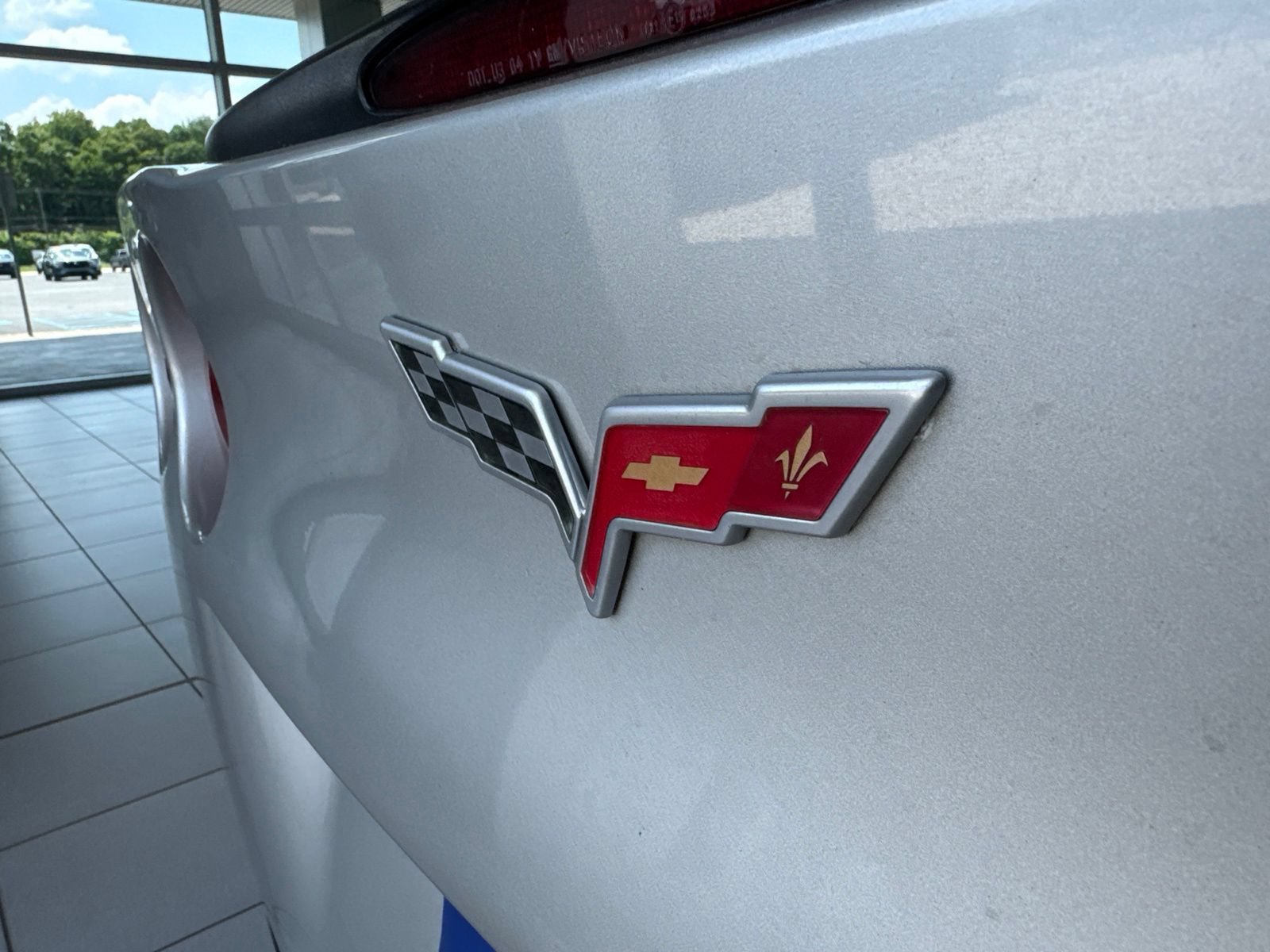 Used 2006 Chevrolet Corvette Coupe w/ Preferred Equipment Group RWD image 9