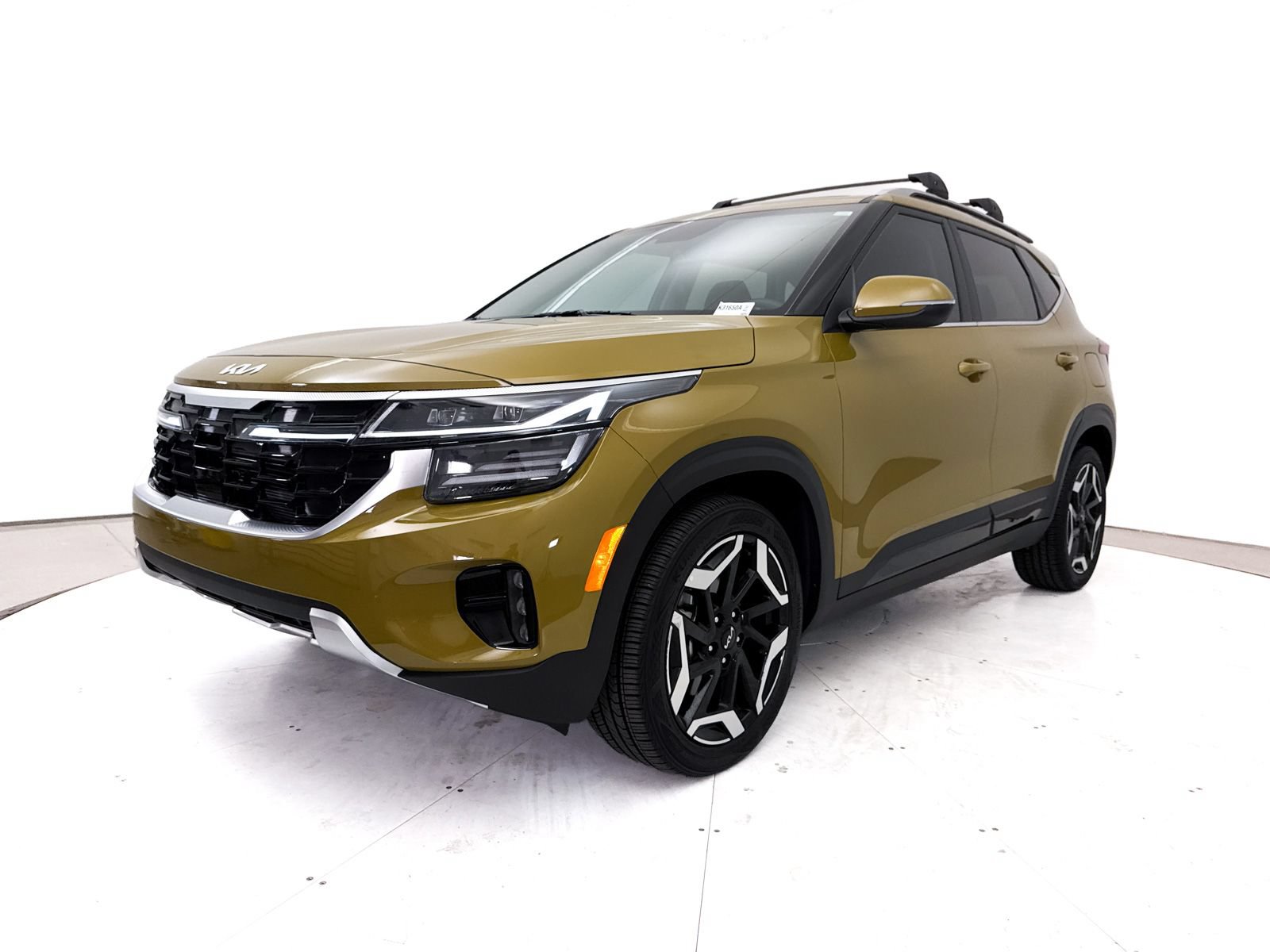 Certified 2024 Kia Seltos SX w/ SX Sunroof Package AWD/4WD image 16