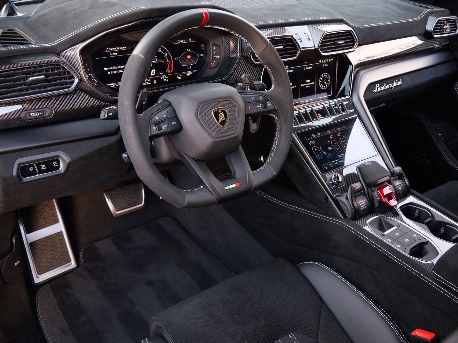 Used 2024 Lamborghini Urus Performante image 27