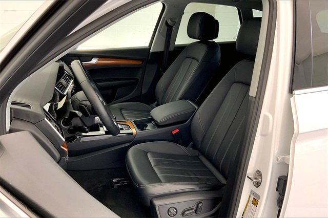 Certified 2023 Audi Q5 2.0T Premium w/ Convenience Package image 25