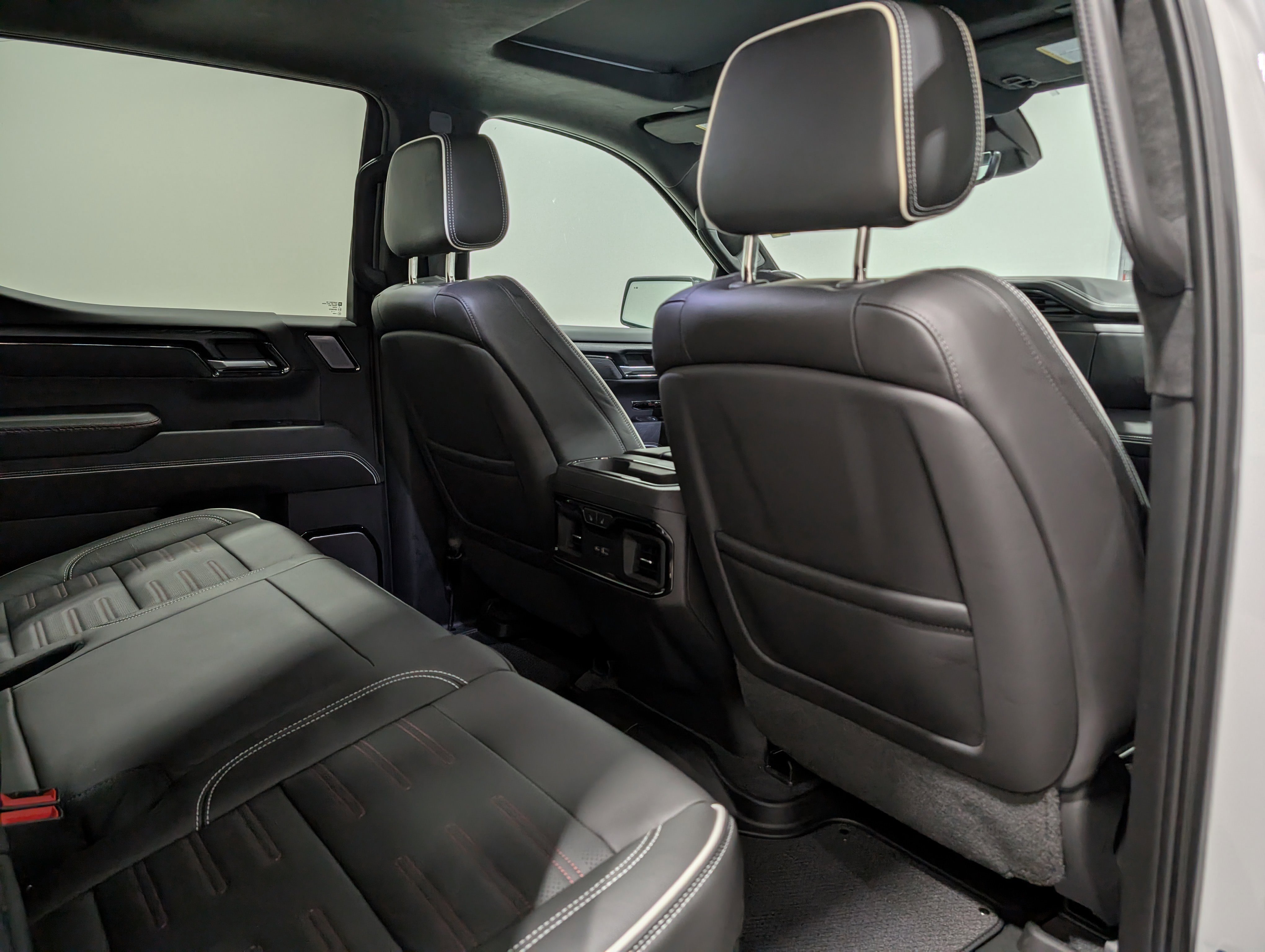 Used 2023 GMC Sierra 1500 AT4X image 19