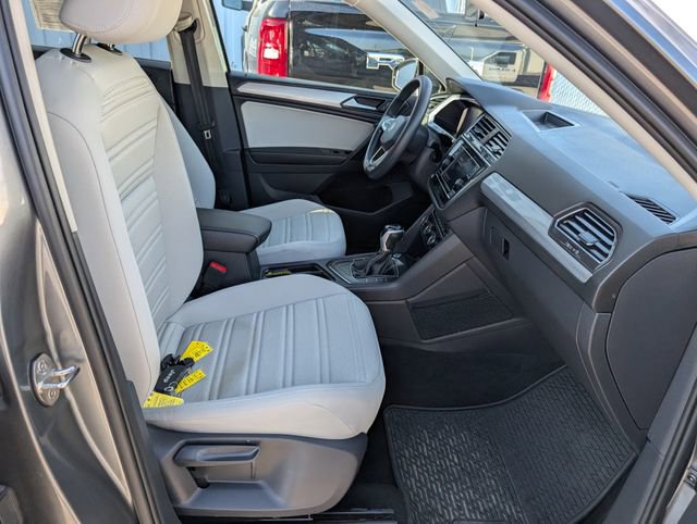 Used 2022 Volkswagen Tiguan S image 31