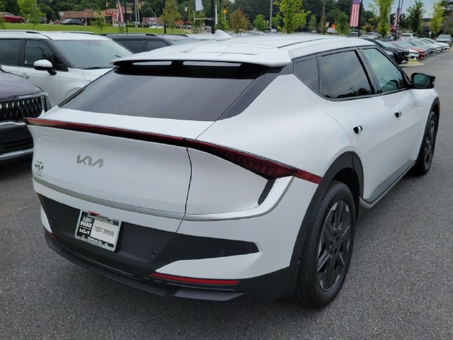 New 2026 Kia EV6 Light RWD image 4