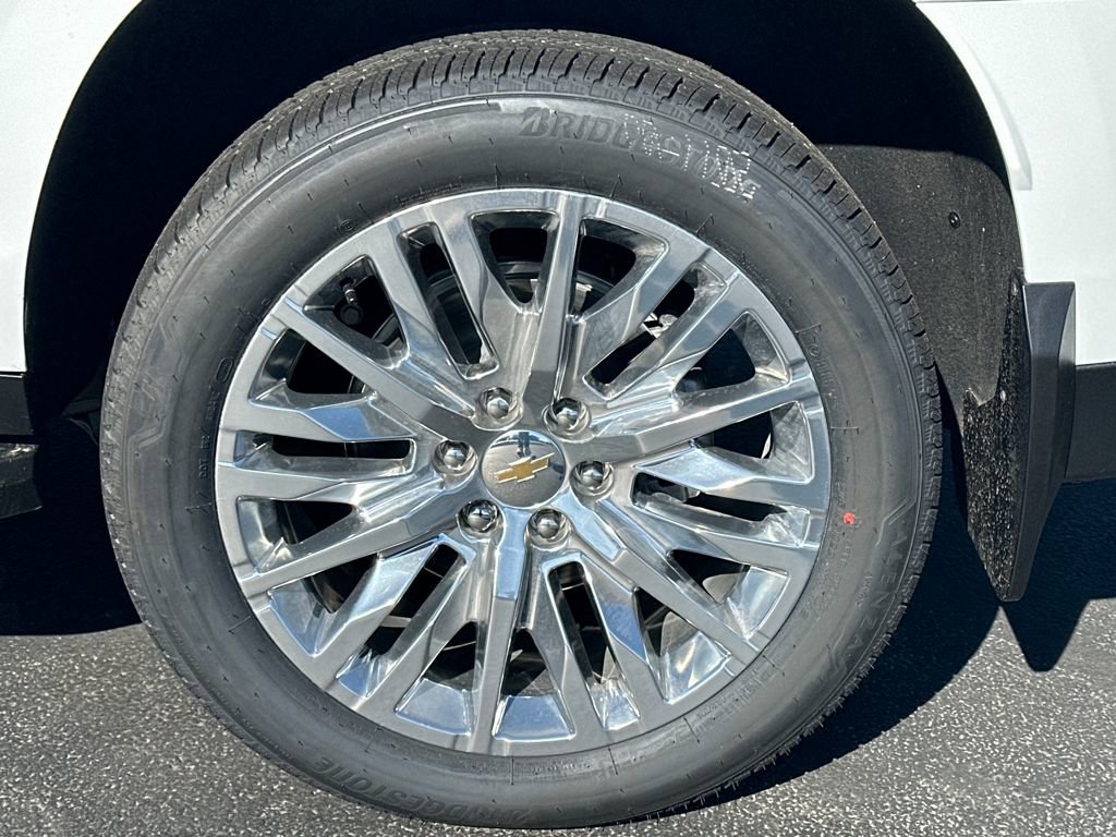 New 2026 Chevrolet Suburban LT w/ Comfort Package image 26