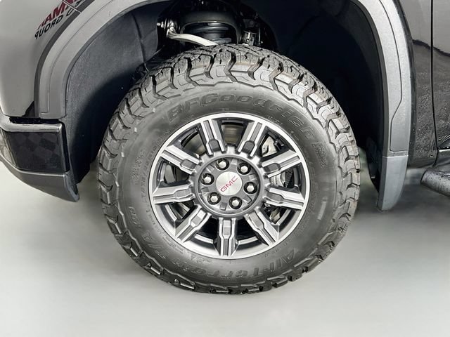 Used 2024 GMC Sierra 1500 AT4 w/ Technology Package AWD/4WD image 12