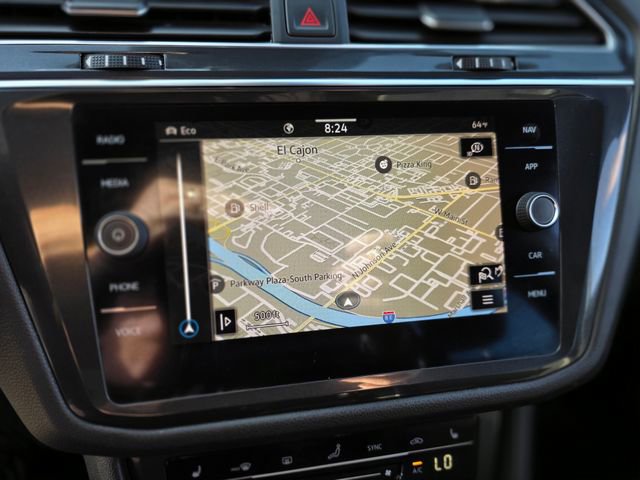 Used 2022 Volkswagen Tiguan SEL R-Line AWD/4WD image 31