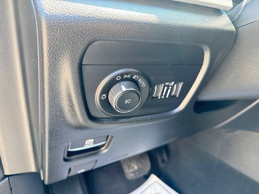 Used 2026 Jeep Grand Cherokee Limited AWD/4WD image 15