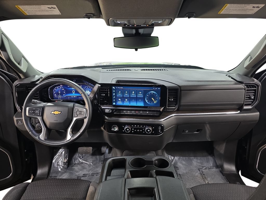 Used 2024 Chevrolet Silverado 1500 LT AWD/4WD image 9