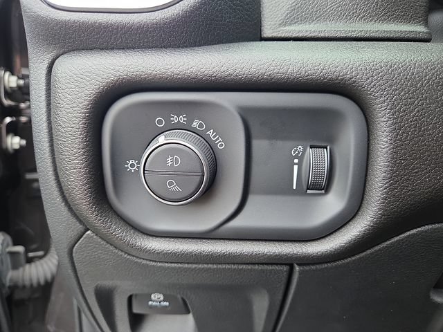 Used 2025 RAM 1500 Big Horn AWD/4WD image 23