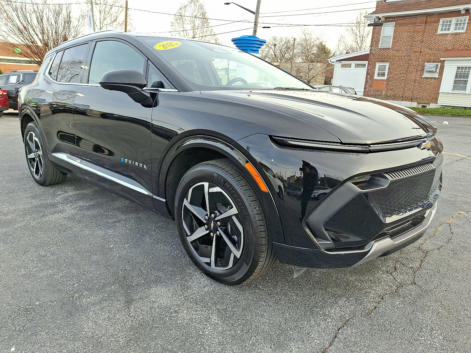 Used 2025 Chevrolet Equinox EV LT w/ Convenience Package image 7