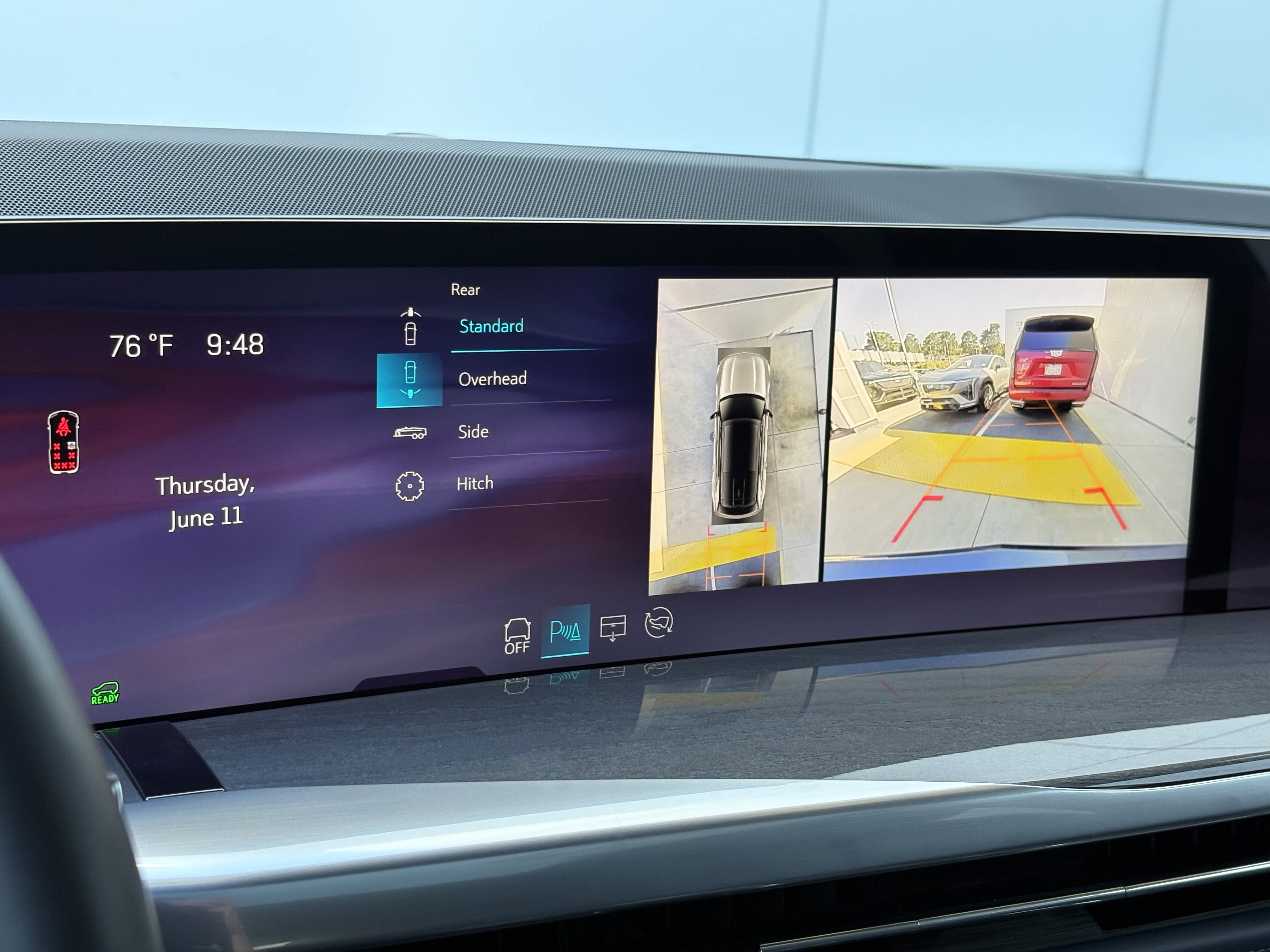 Certified 2025 Cadillac Escalade IQ Luxury 2 w/ LPO, Premium Carpet Package AWD/4WD image 25