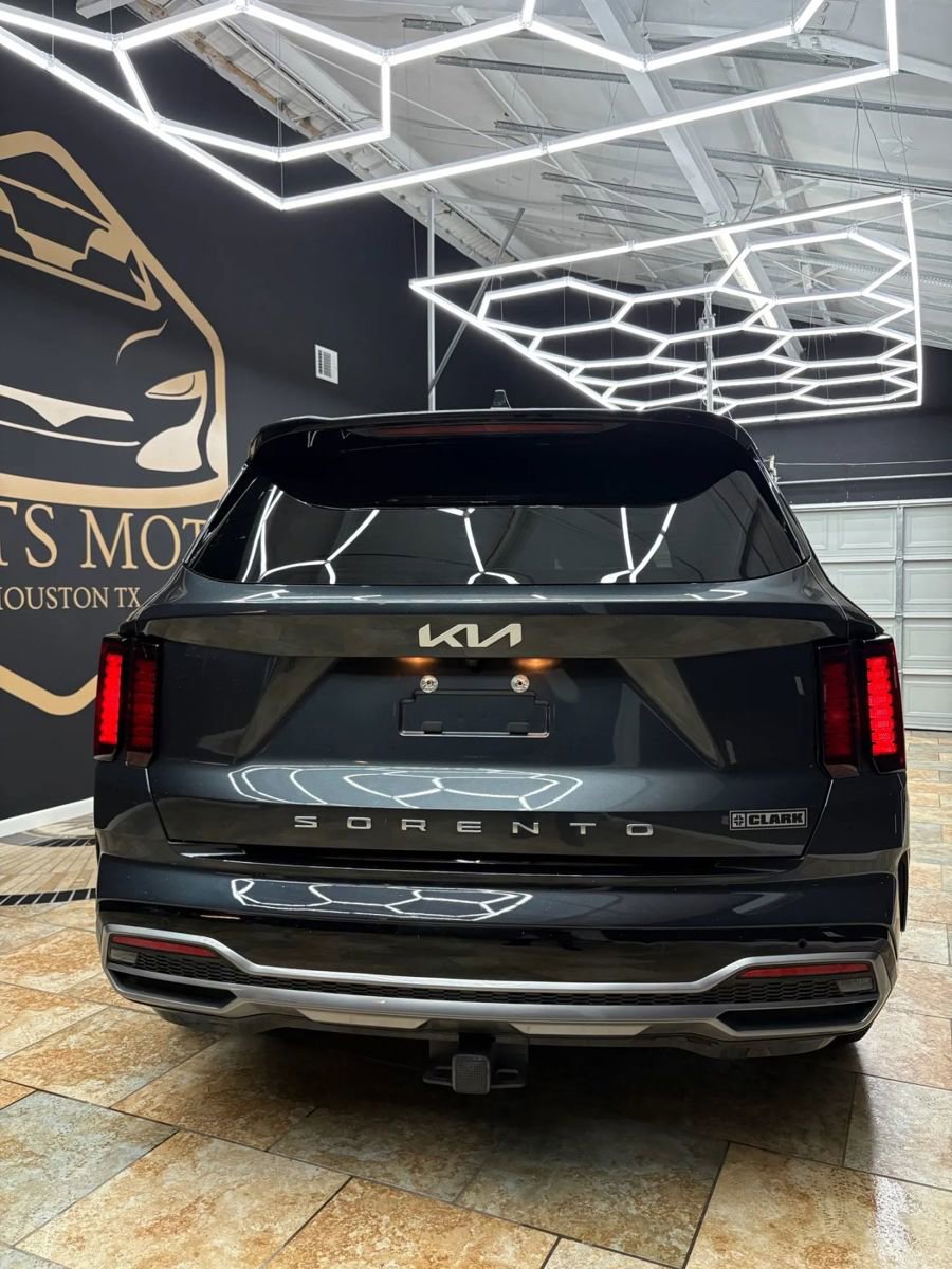 Used 2022 Kia Sorento S FWD image 15