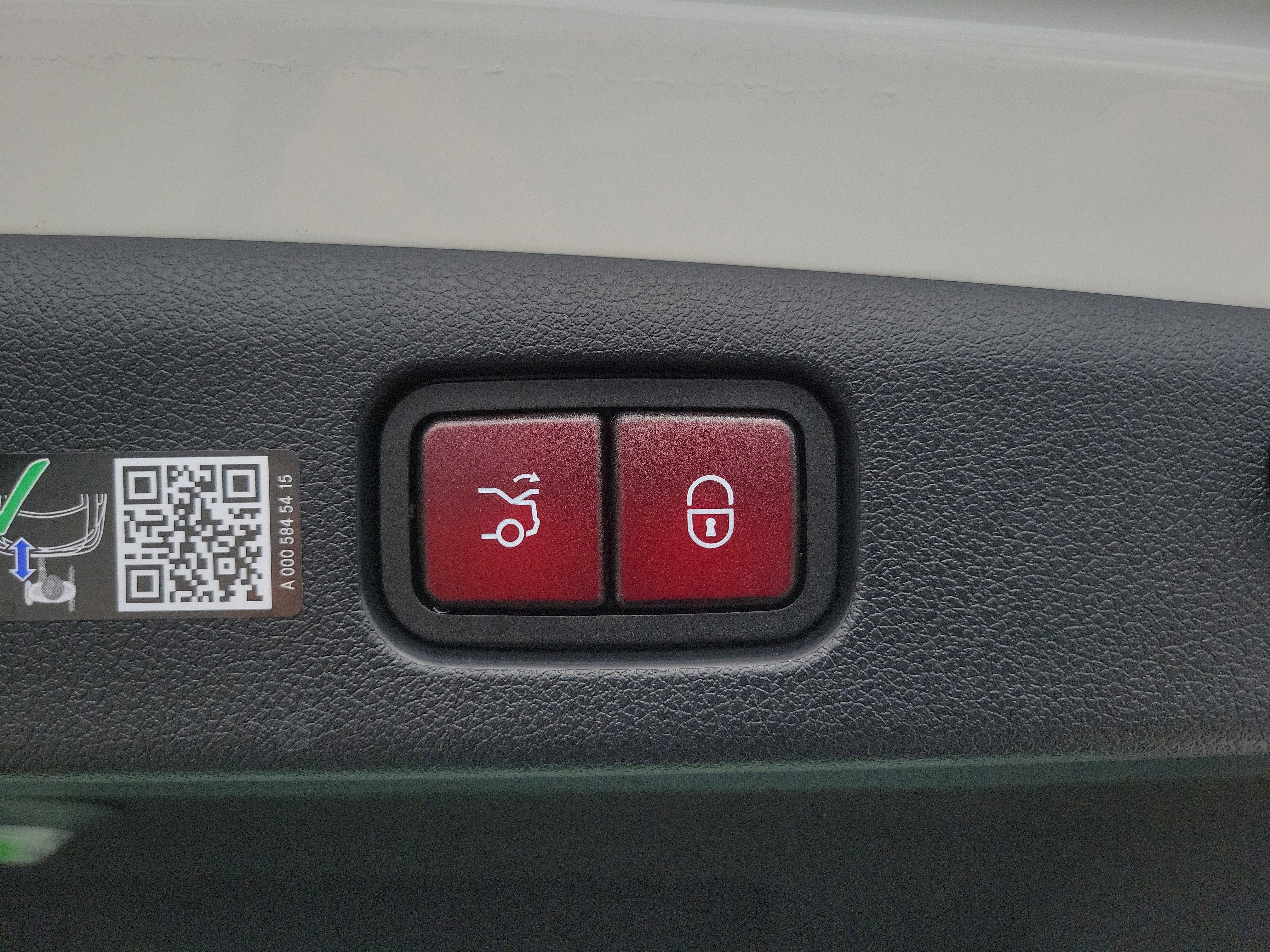 Certified 2025 Mercedes-Benz E 350 Sedan image 9