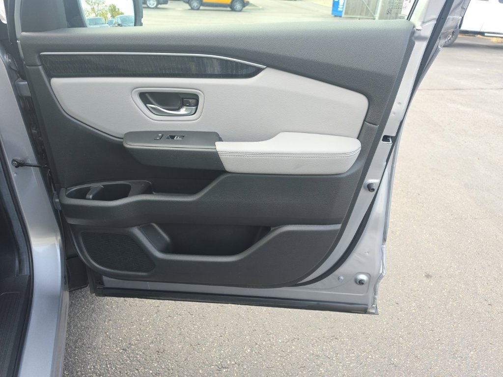 Certified 2025 Honda Pilot Elite image 33
