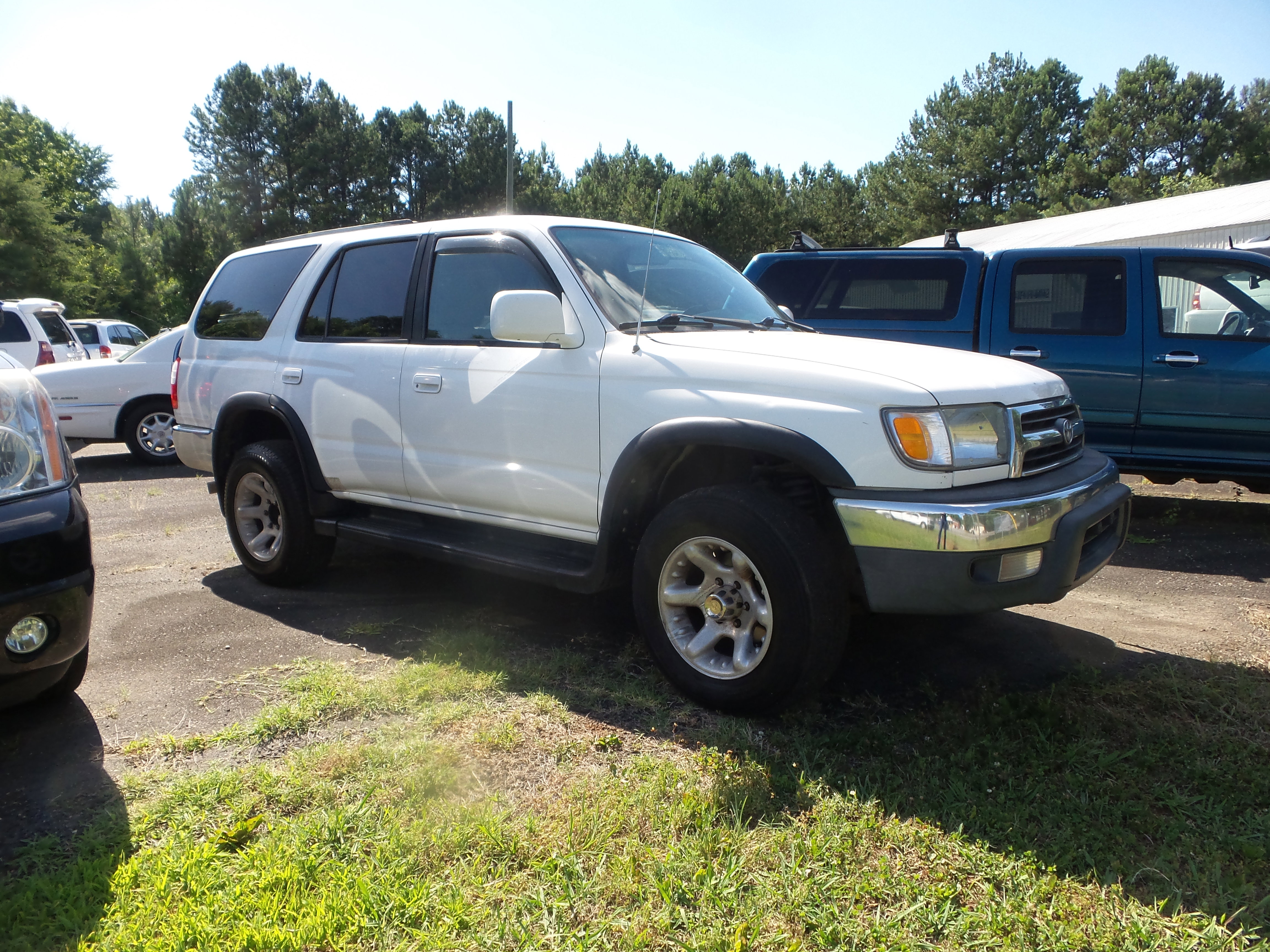 Used 1999 Toyota 4Runner SR5 image 3