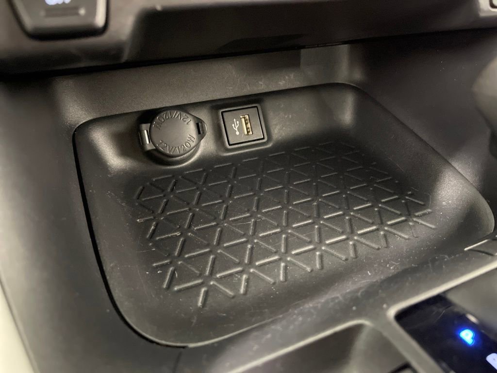 Certified 2025 Toyota RAV4 LE image 30