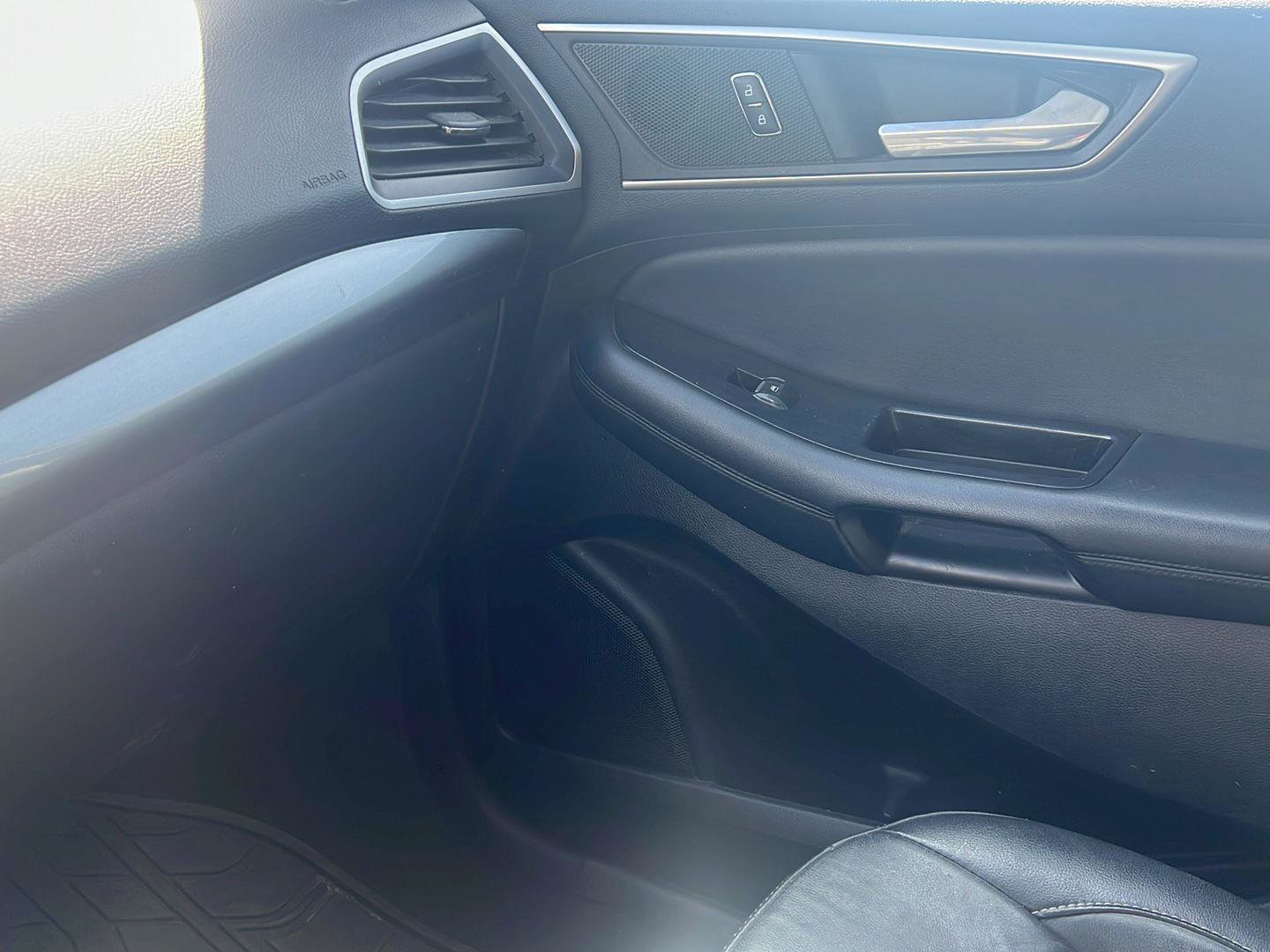 Used 2016 Ford Edge SEL w/ Equipment Group 201A image 21