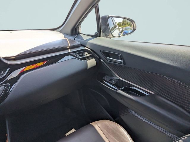 Used 2019 Toyota C-HR Limited FWD image 17