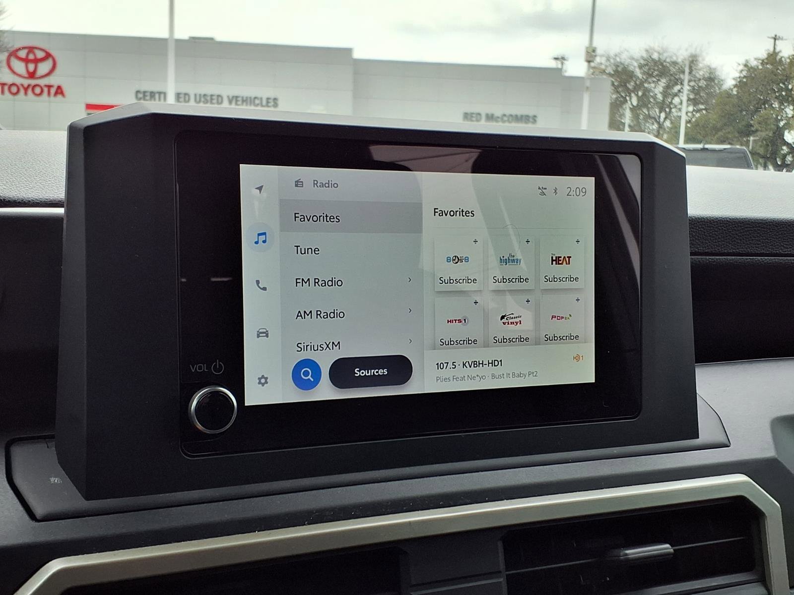 Used 2025 Toyota Tacoma SR image 16