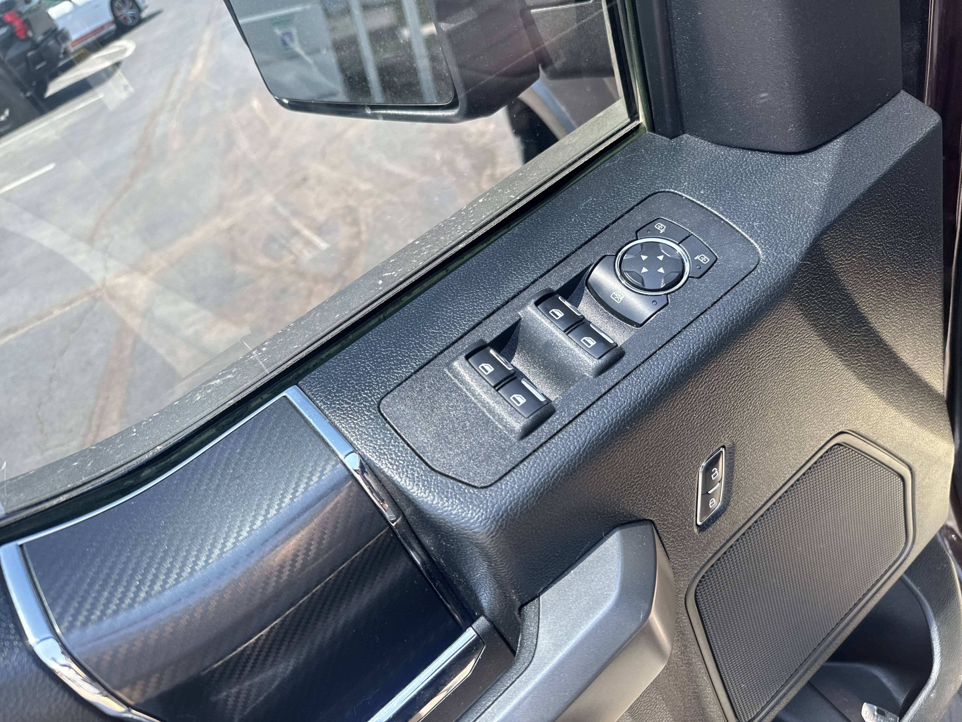 Used 2018 Ford F150 XLT w/ Equipment Group 302A Luxury AWD/4WD image 16