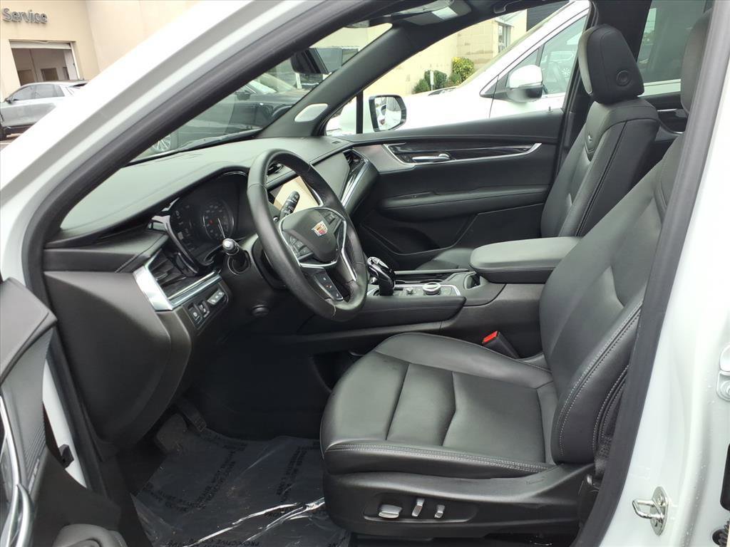 Used 2023 Cadillac XT5 Premium Luxury w/ Technology Package AWD/4WD image 15