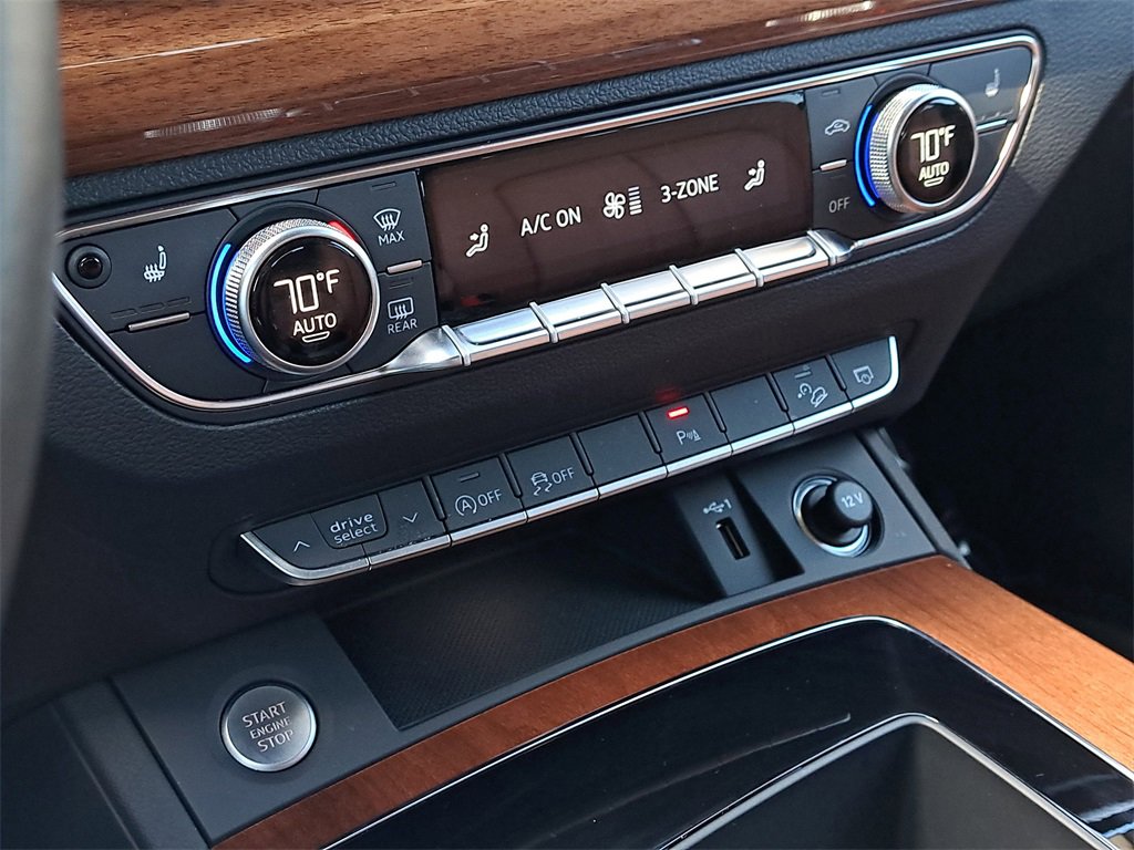 Used 2023 Audi Q5 2.0T Premium w/ Convenience Package image 14